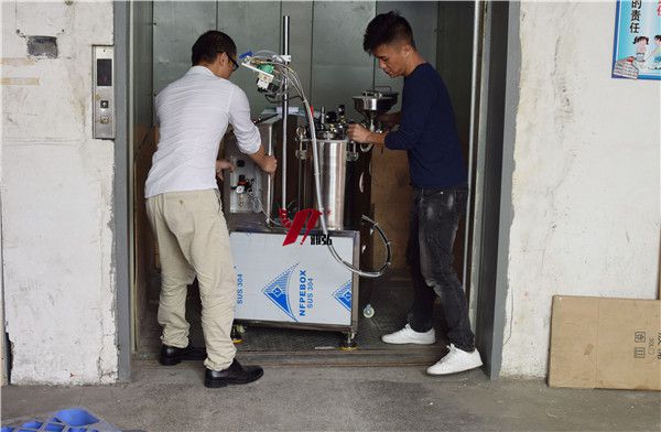 灌膠機,東莞灌膠機的設備優點