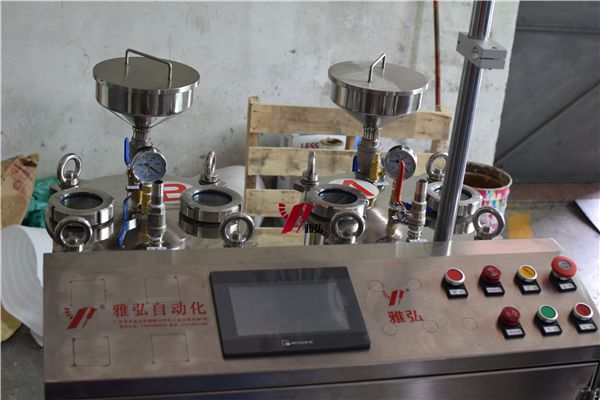 環(huán)氧樹脂灌膠機