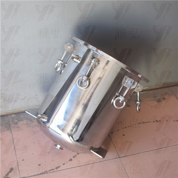 不銹鋼法蘭式壓力桶側(cè)面